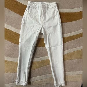 Abercrombie & Fitch White Skinny High Rise Jeans. Size 24/00R Curve Live